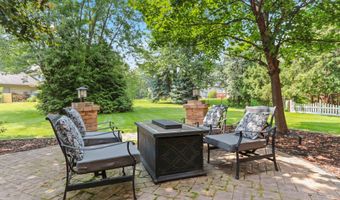 3901 N MILLWOOD Dr, Appleton, WI 54913