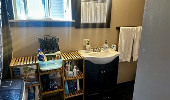 20 SKYLINE Pl, Astoria, OR 97103