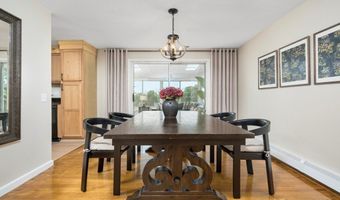 15 Diane Dr, Cromwell, CT 06416