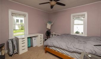 928 Bridge Ave, Albert Lea, MN 56007