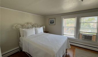 49 Connection St, Newport, RI 02840