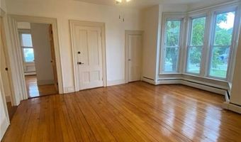 37 Lincoln Ave, Bristol, RI 02809