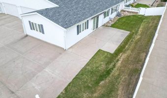 3015 Colorado Dr, Bismarck, ND 58503