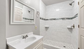 1810 1st Ave SE, Austin, MN 55912