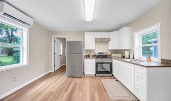 240 Jackson St, Barnesville, GA 30204
