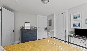40 Webster St B, Newport, RI 02840