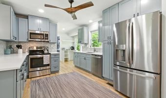 184 Cold Creek Dr, Alpharetta, GA 30009