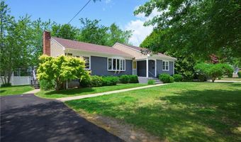 34 Foxhill Ave, Bristol, RI 02809