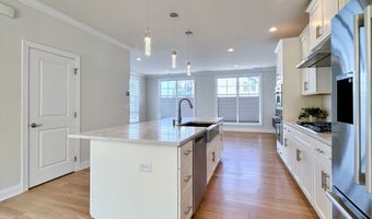 25 Brentwood Cir 25, Danbury, CT 06810