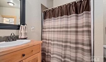 23 Waterline Ln, Cascade, ID 83611