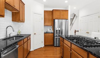 2642 FOREMAST Aly, Annapolis, MD 21401