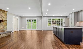 3802 IVANHOE Ln, Alexandria, VA 22310