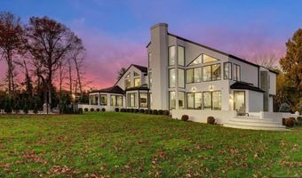 23 Rio Vista Dr, Alpine, NJ 07620