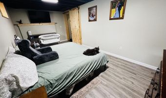1204 S 2nd St, Aberdeen, SD 57401