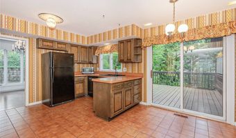 191 Parkview Dr, Aurora, OH 44202