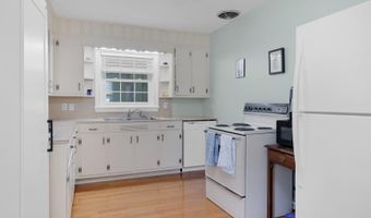 384 Snow Hill St, Ayden, NC 28513