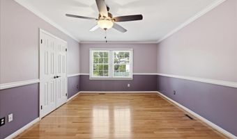 4003 KLOMAN St, Annandale, VA 22003