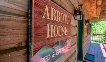 131 Gales Rd, Abbot, ME 04406