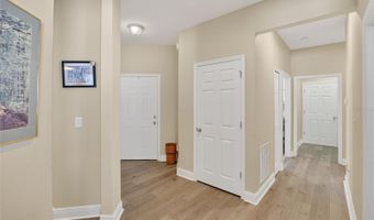 307 BLUEWATER FALLS Ct, Apollo Beach, FL 33572