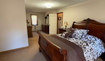 1196 Bancroft Rd, Becket, MA 01223