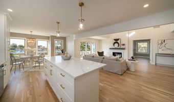 74 Quarry Dock Rd 74, Branford, CT 06405