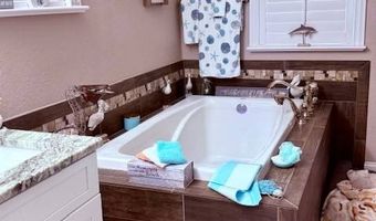 339 Waldorf Dr, Auburndale, FL 33823
