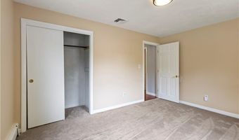 19 Bruce Dr, North Smithfield, RI 02896