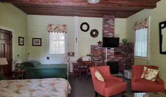 75 Summer St, Bristol, NH 03222