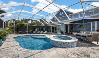 5216 POINT HARBOR Ln, Apollo Beach, FL 33572