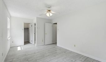 2344 Hidden Meadow Ln, Ballwin, MO 63021