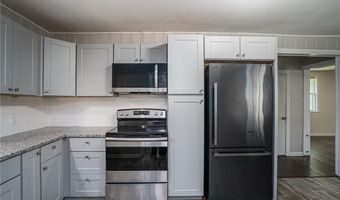 914 Jersey St, Baldwin City, KS 66006