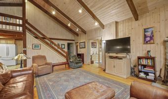 422 Bonny Rigg Hill Rd, Becket, MA 01223