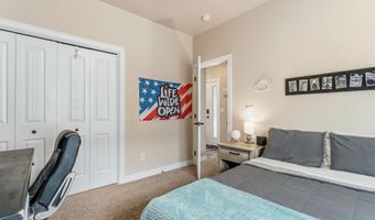 5236 SHADOW ROCK Dr, Cheyenne, WY 82009