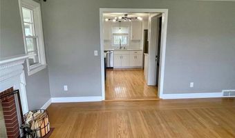 30 Althea Dr, Cranston, RI 02920