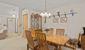104 Merriment Ln, Blakeslee, PA 18610