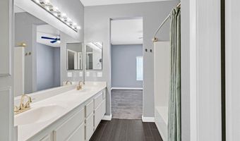 251 S Green Valley Pkwy 2012, Henderson, NV 89012