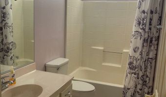 13405 Applewood Rd, Apple Valley, CA 92308