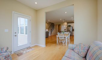 580 N Highlander Way, Addison, IL 60101