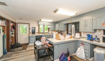 40 Brighton Rd, Andover, NJ 07821