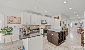 51 Verde Dr, Asheville, NC 28806