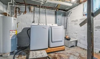 330 W Market St, Alliance, OH 44601