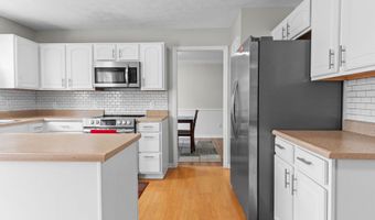 6951 Governors Pointe Blvd, Indianapolis, IN 46217
