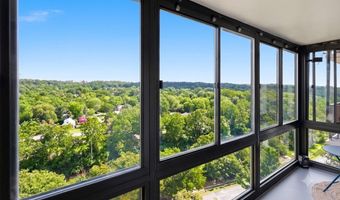 5300 HOLMES RUN Pkwy 1206, Alexandria, VA 22304