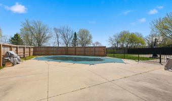 1404 Davidson Ct, Auburn, IN 46706