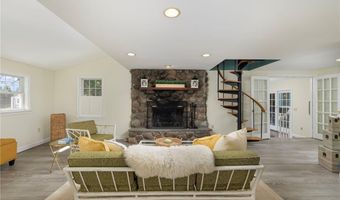 58 Dolphin Ave, Jamestown, RI 02835
