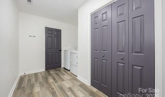611 Fernwood Dr, Albemarle, NC 28001