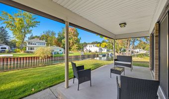 2037 W Park, Algonac, MI 48001