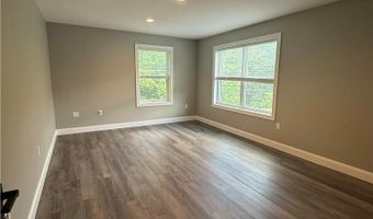 2686 S Pike Ave, Allentown, PA 18103