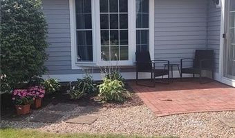 510 Corey Ln, Middletown, RI 02842