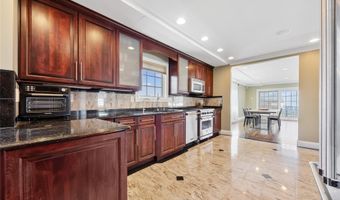 83 Central Ave, Amityville, NY 11701
